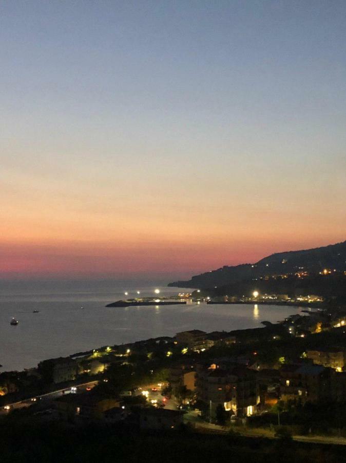 La Terrazza Di Carmen E Fausto Appartement Cetraro Buitenkant foto